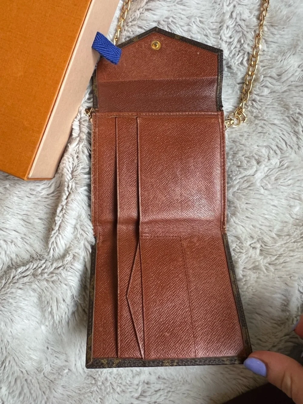 Louis Vuitton Brown Monogram Crossbody - Picture 6 of 9